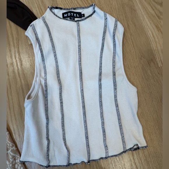 Motel Rocks Bundle of 3 Tops Size Small - Picture 9 of 10